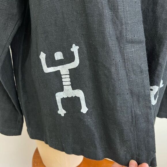 Vintage Positive Influence Women’s 14 Black 100% Linen Hieroglyphics Top Shirt - Picture 5 of 15